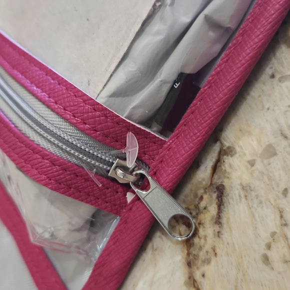 Tahari Hanging Case Watercolor Rose's Design NWT - Picture 7 of 7